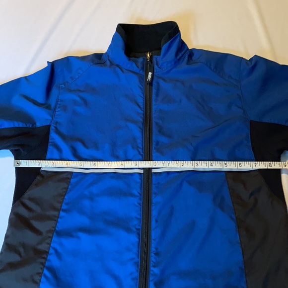 MEC Lightweight Running Jacket - Picture 11 of 16